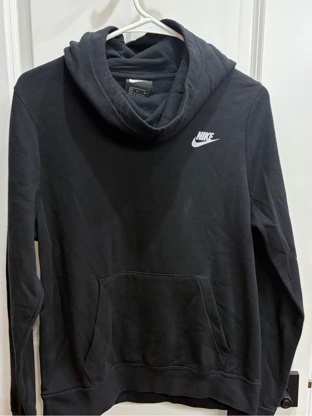 Nike Women’s  Black Pullover Hoodie Sweater